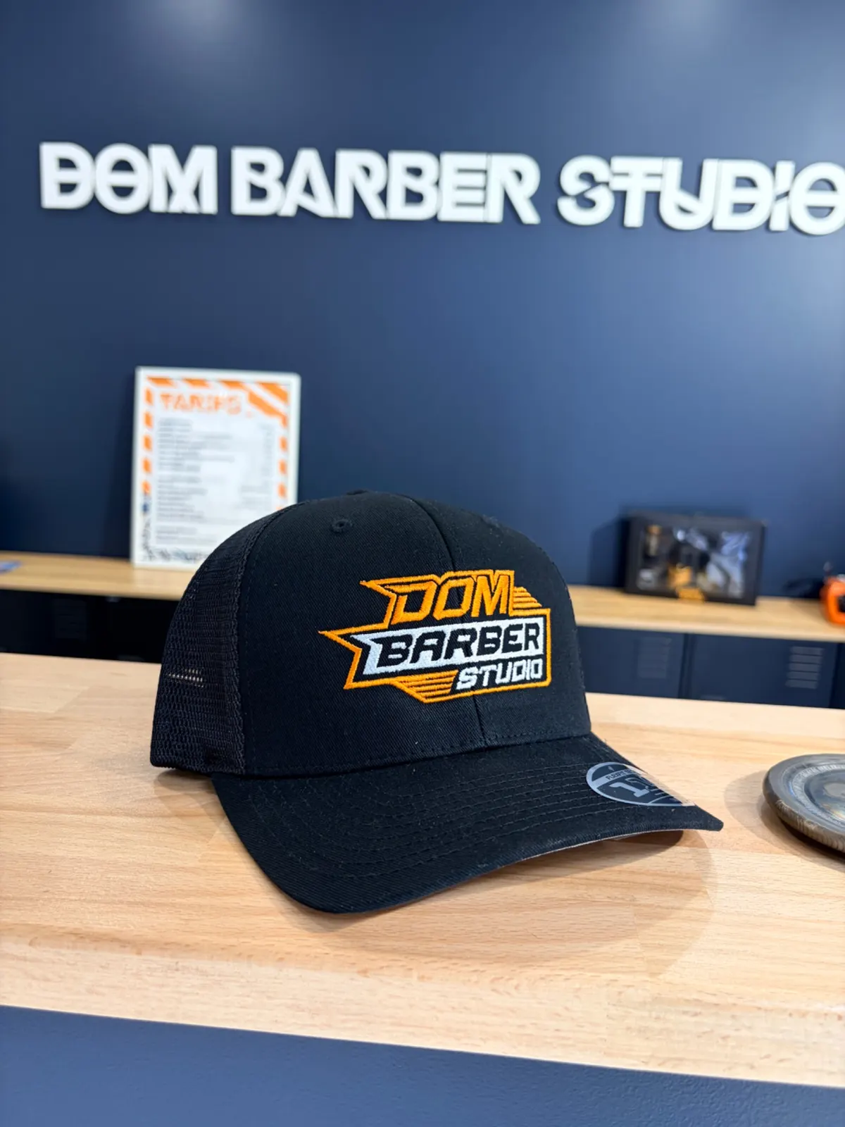 Casquette brodée Dom Barber Studio